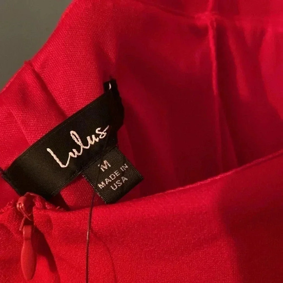 Lulus NWT red midi dress size medium - low back - zip closure - front slit - Picture 6 of 8